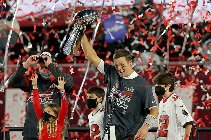 【NFL】史上最高のQBトム・ブレイディが正式に引退表明　全体199番目から頂点に駆け上がった司令塔