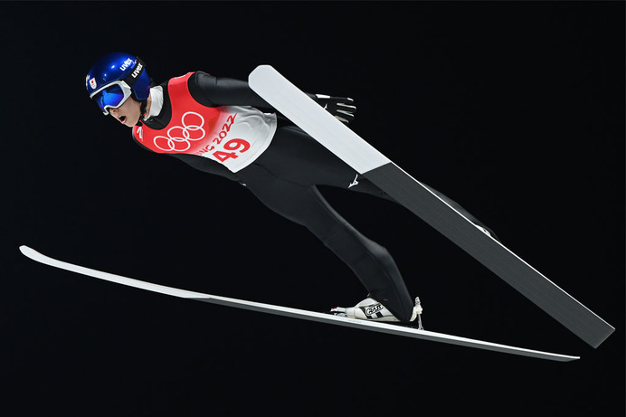 【北京五輪】小林陵侑、ラージヒルは142メートルの大ジャンプで銀メダル獲得