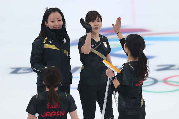 【北京五輪／カーリング】ロコ・ソラーレ、史上初の決勝進出もイギリスに敗れ銀メダル