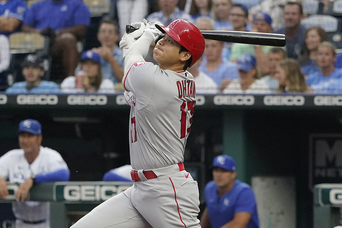 【MLB】大谷翔平、センターに飛び込む3試合ぶりの特大21号　実況も「普通はあそこまで飛ばない」と驚愕