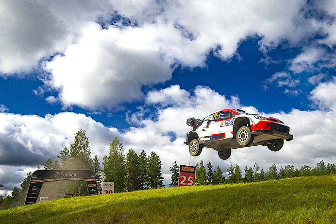 【WRC】第8戦はヒョンデのタナックが制す　トヨタ・ロバンペラは2位でランキング堅持