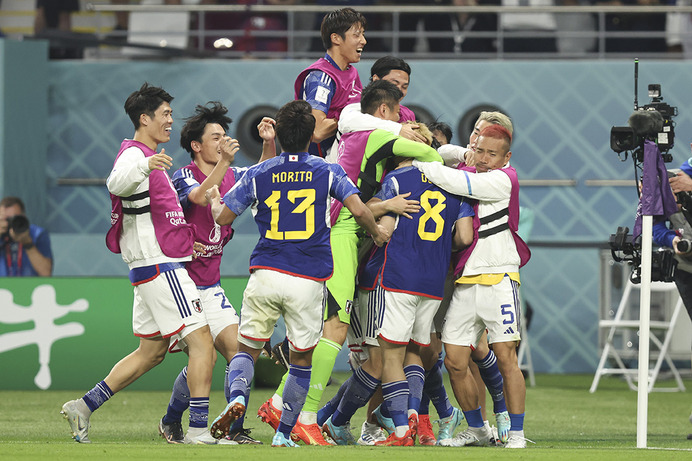 【カタールW杯】日本代表、同大会でドイツとスペインから逆転勝利は史上初の快挙　“死の組”を劇的首位突破