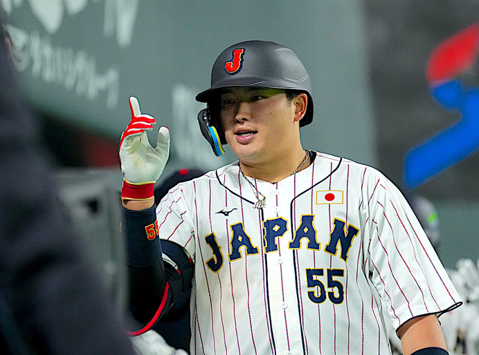 【プロ野球】村上宗隆の2年連続トリプル・クラウンはあるか…　歴代三冠王たちから読み解く