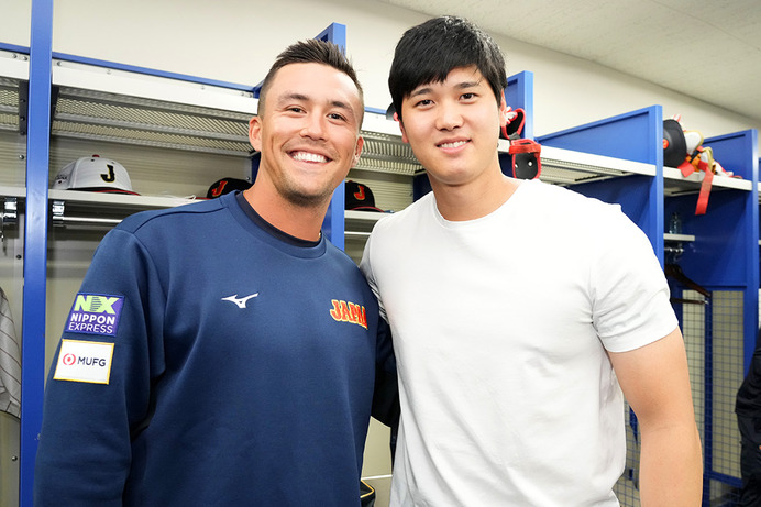 【WBC】大谷翔平、ヌートバーが侍ジャパン合流　佐々木朗希の“たっちゃんTシャツ”に満面の笑み「よろしくお願いします」