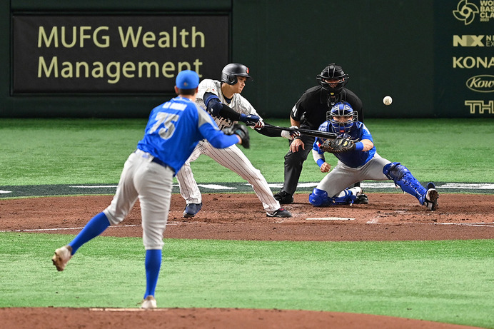 【WBC】「電光石火の速さ」大谷翔平、セーフティバントで出塁　「Sho Good」と米称賛、岡本和真の3ランでホーム踏む　