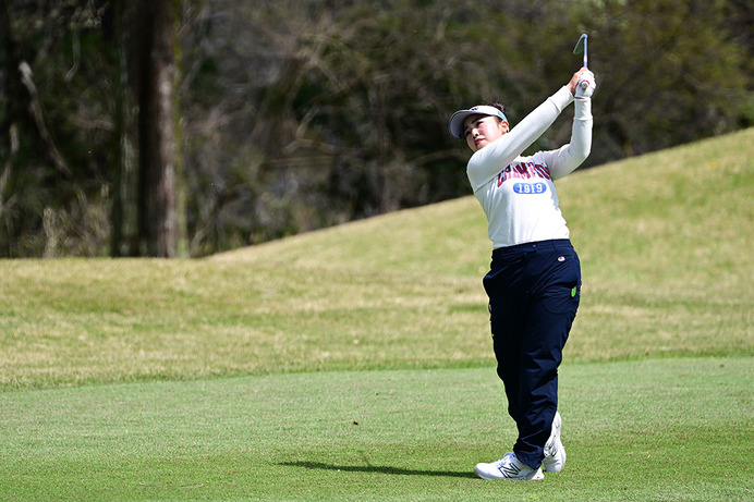 【女子ゴルフ】山下美夢有が単独首位、1打差に岩井千怜　富士フイルム・スタジオアリス女子オープン第1ラウンド