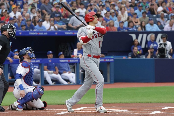 【MLB】大谷翔平に“アクシデント”……1死満塁一発逆転の場面で代打　「足の痙攣」か、前日も途中交代