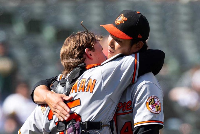 【MLB】藤浪晋太郎、“最速球”トップ5独占で古巣3連戦をスイープ　貯金「30」で勝利後は捕手とハグし談笑