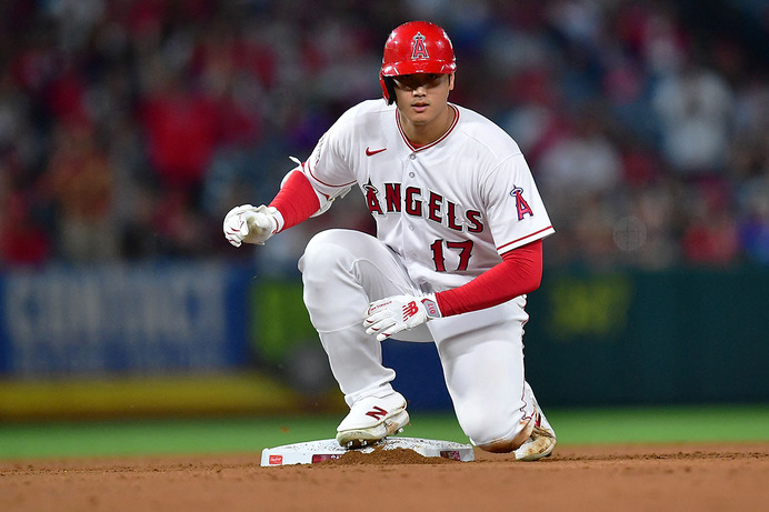 【MLB】足でも魅了、大谷翔平が記録したメジャー史上初の快挙　A・ロッドやボンズに続く“レジェンド”へ