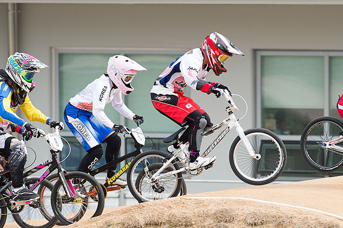 アジア競技大会女子BMXの山野本悠里