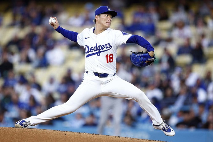 【MLB】5連勝で5勝目を挙げた山本由伸　「彼を特別な存在にしているのは……」ロバーツ監督が好投理由を明かす