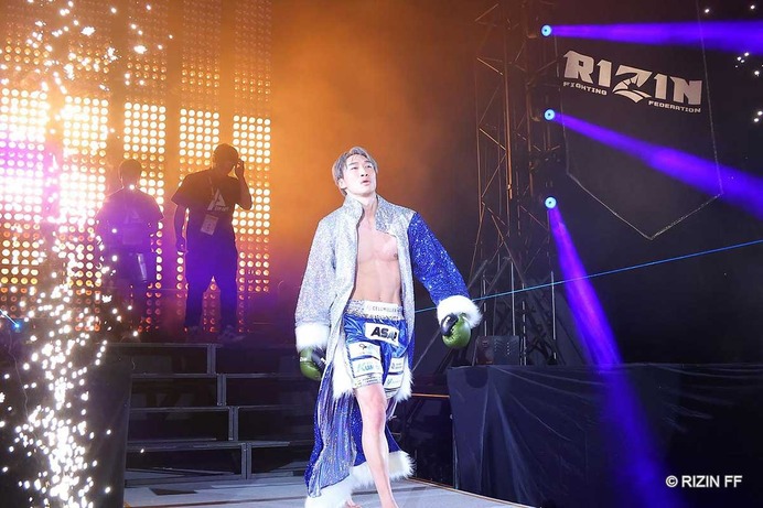 安保瑠輝也の“壮絶スパー”が海外でも話題　「あの男の頭はコンクリート」前UFC王者が回顧