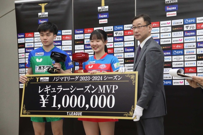 張本美和、飛躍のシーズンで殊勲のMVP受賞「信じられない」　2連覇へ向けて「みんなで頑張る」【Tリーグ】