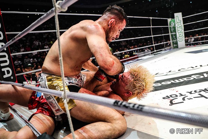 【RIZIN】クレベル、王者・鈴木千裕と血染めの死闘で“400グラムの悪夢”清算　年越し大団円で「ポペガー！」締め