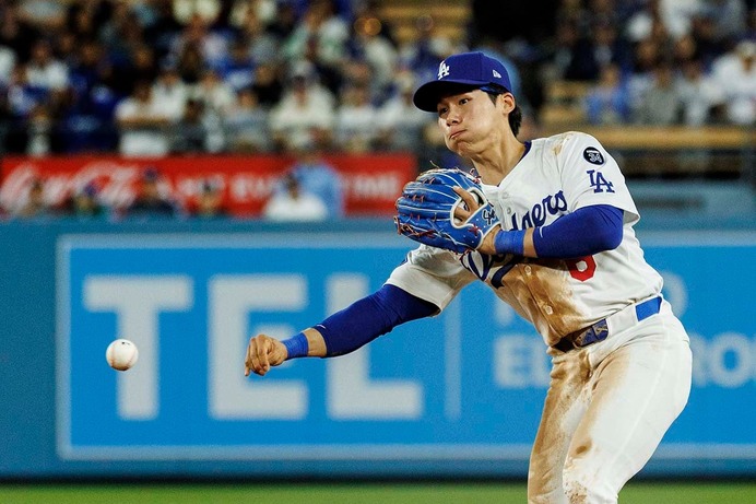 【MLB】キム落球、ドレイヤー暴投、マンシー悪送球……ドジャース、同地区対決でミス連発の大量失点　地元メディアあ然「まだ3回なのに……」