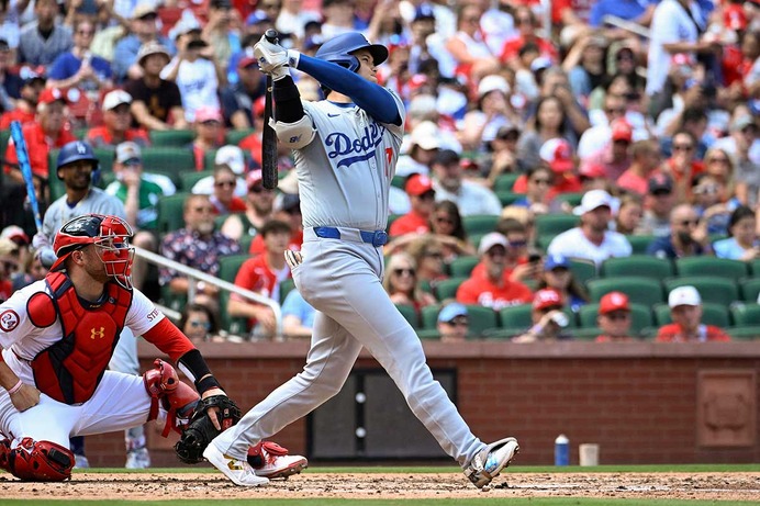 【MLB】「またやった」大谷翔平、2試合連発19号は“185キロ”弾丸アーチ　メジャー最多5本目の先頭打者弾に米記者も驚愕