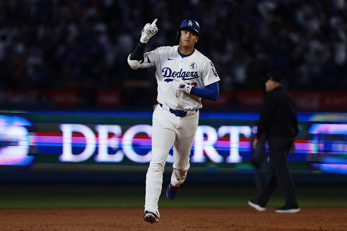 【MLB】大谷翔平、打った瞬間確信の頷き“183キロ”23号アーチ　米メディア歓喜の反撃弾「63本ペースだ」