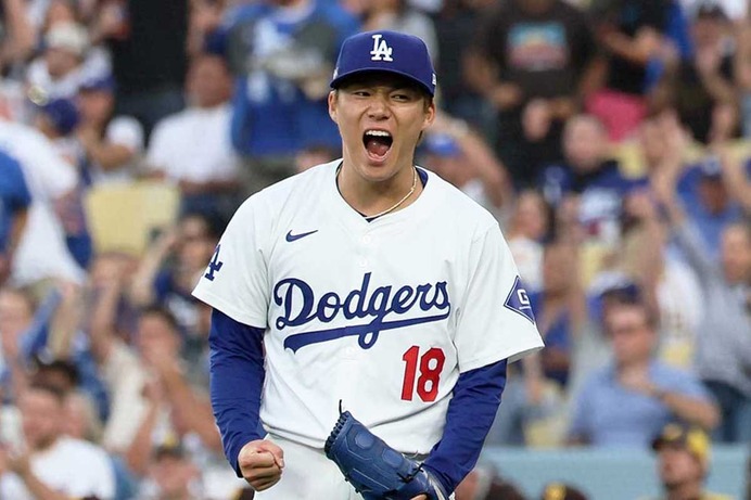 【MLB】「ほんとにSUGOI！」山本由伸、オールスター初出場をロッカールームで指揮官が発表→同僚らから祝福受ける
