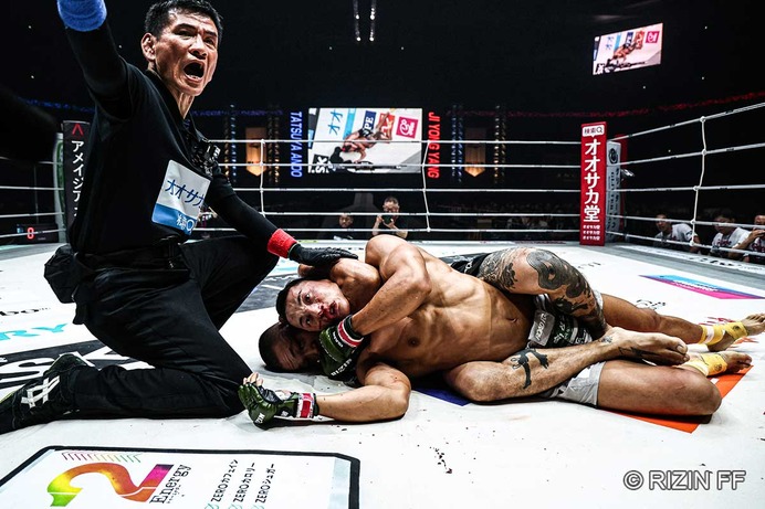 【超RIZIN.4】「爆発力が半端じゃない」安藤達也、“壮絶”な2試合連続チョーク一本勝ち　ヤン・ジヨンはタップ後に失神……衝撃のラスト「救助まで完璧」