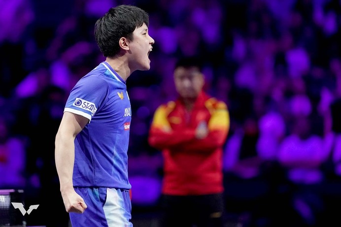 張本智和、中国撃破で日本勢唯一4強入りも「王楚欽とやるまでは負けられない」　“世界No.1サウスポー”との決勝熱望【WTTチャンピオンズ横浜】