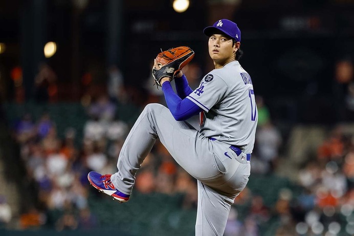 【MLB】大谷翔平、投手ライナー“170キロ左手直撃”でヒヤリ「ロケットが当たった」　ロバーツ監督が慌ててベンチ飛び出すも……