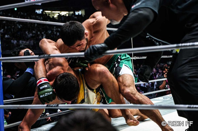 【RIZIN.51】「腕力が桁違い」シェイドゥラエフ、わずか“33秒”で初防衛に成功　平本蓮が“唯一の勝ち筋”に言及「それができるのは俺しかいない」