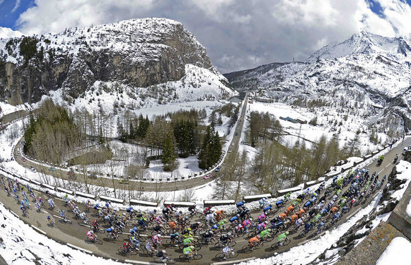 　国内外で開催される自転車レースやイベントなどの日程を掲載した「大会・イベントカレンダー」が最新版に更新されました。海外の主要大会の日程や国内の注目大会も掲載されています。
　各イベントの内容（カテゴリー）、開催日や開催地、募集期間などがひと目で分か