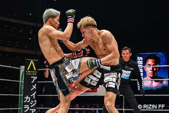 【RIZIN】58日で電撃参戦の秋元強真、“テンカオ一撃”で新居もん絶TKO　次戦に元フェザー級王者を指名