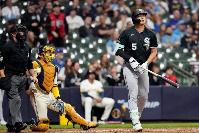 【MLB】「ようこそ、村上宗隆」米国、カナダも伝えた日本選手5人目の“開幕戦”メジャー初アーチ　全30球場スタンドインのノーダウター