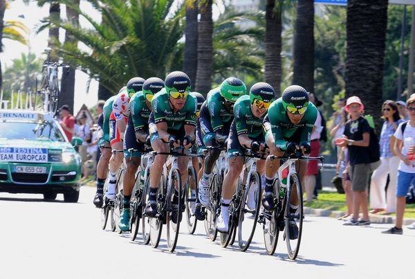 　第100回ツール・ド・フランスの第4ステージで新城幸也（28）が所属するヨーロッパカーは22チーム中19位に終わり、新城は首位から3分42秒遅れの総合75位となった。