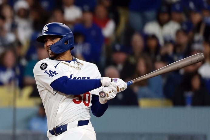 【MLB】マイナーで実戦復帰のベッツ、3打数1安打と回復アピール　試合前にはキケとの“即席サイン会”にファン殺到
