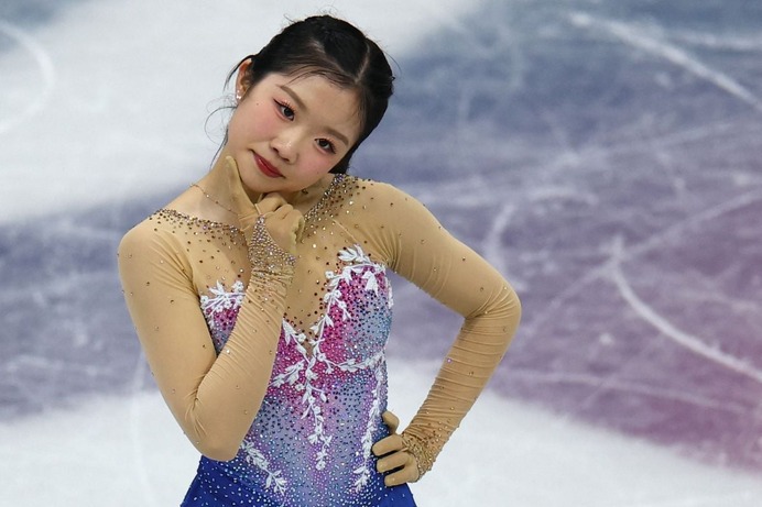 「もう天使だわ」18歳になった中井亜美、トレードマークの“首傾げポーズ”も披露……五輪祝賀会の様子を在籍校が公開【フィギュア】