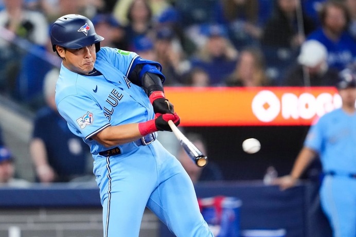 【MLB】3連敗ブルージェイズの光明……岡本和真、チームトップの13号2ラン　「ルー・ゲーリッグ・デー」に“鉄人”オルソンも競弾17号