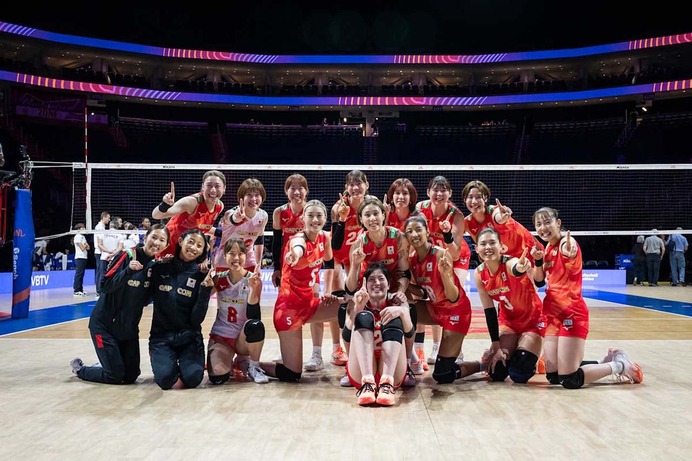 バレー女子日本代表、フランス相手の逆転白星は「素晴らしい開幕戦」　最多18得点の佐藤淑乃を仏紙が称賛「サトウが試合を支配」