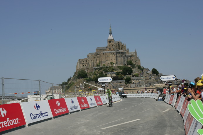 第1ステージはノルマンディー上陸作戦の海岸でゴールスプリント争い…2016年ツール・ド・フランス