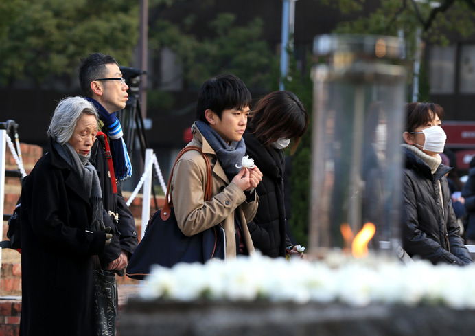 「阪神淡路大震災1.17のつどい」と「第20回追悼・連帯・講義の集い3.11」が同時開催（c）Getty Images