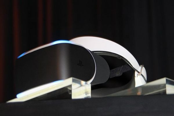 【GDC 2014】ソニー、PS4対応のVRヘッドセット「Project Morpheus」を発表

ソニー・コンピュータエンタテインメントはGDC 2014にて現地時間18日、「Driving the Future of Innovation at Sony Computer Entertainment」と題する講演を実施し、PlayStation 4に対応したV