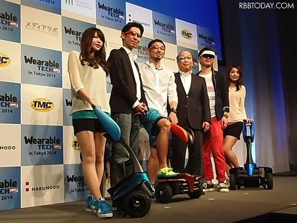 【Wearable Tech Expo 2014】ウェアラブルマン!?　アスリート為末氏が変身

3月25日と26日の両日、六本木ミッドタウンにおいて、「Wearable Tech Expo in Tokyo 2014」が開催されている。