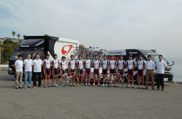 ブリヂストンサイクルが日本トライアスロン連合（JTU）とスポンサー契約を結び、2014年4月1日より「JTUオフィシャルスポンサー」として活動を開始する。