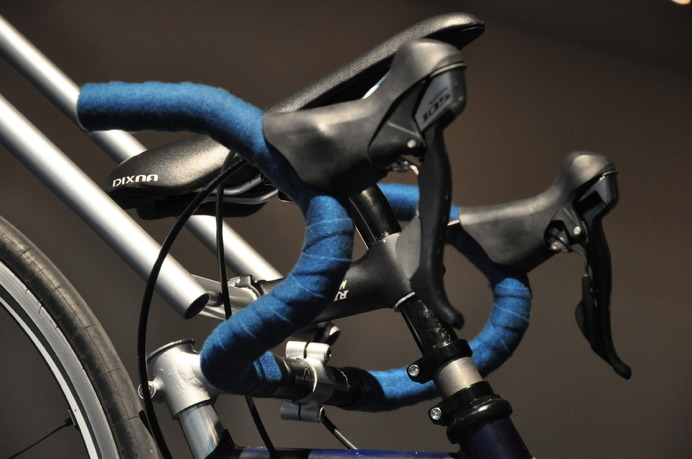 自転車と身体がデザインテーマ「FUKAMI」