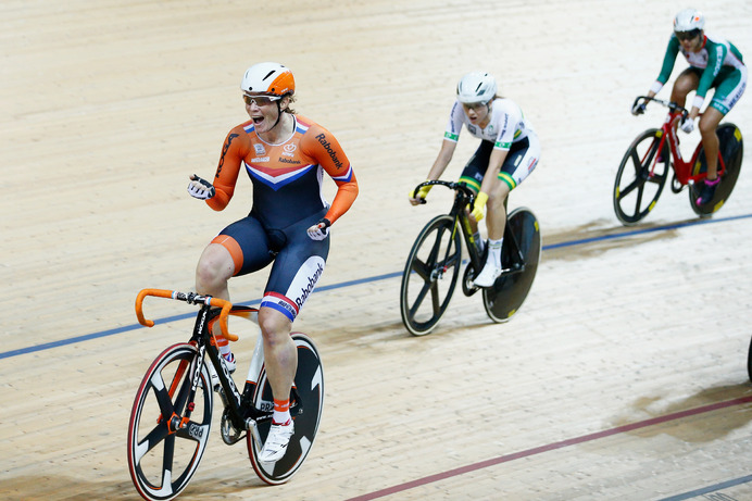 2015年UCIトラック世界選手権、女子スクラッチはキルステン・ウィルド（オランダ）が優勝