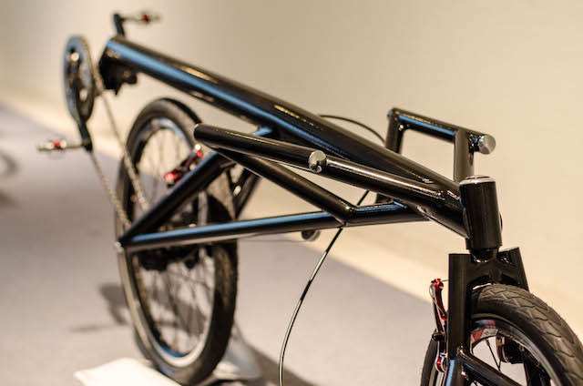 東京サイクルデザイン専門学校卒業制作展には個性的な自転車が並んだ