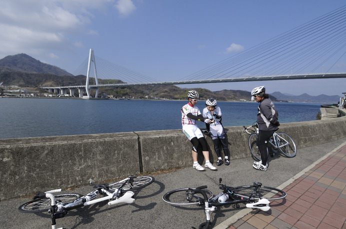 しまなみ海道サイクリングのようす