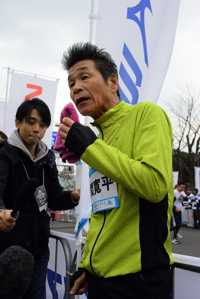 ゴール直後の間寛平さん