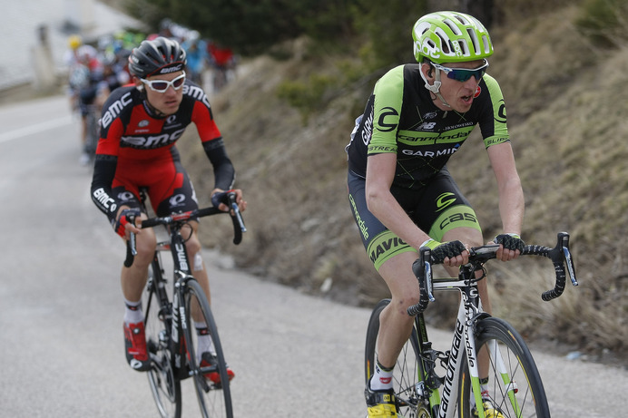 2015年カタルーニャ一周第4ステージ、ダニエル・マーティン（キャノンデール・ガーミン）とティージェイ・バンガーデレン（BMCレーシング）