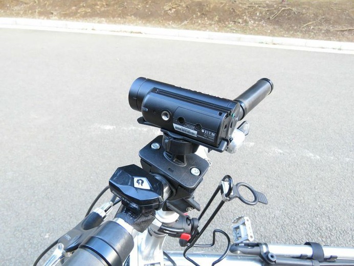 【津々見友彦の6輪生活】コンツアーのアクションカメラ・ROAM3を使ってみる