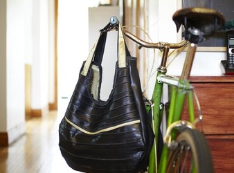 自転車の廃チューブで作ったおしゃれなバッグ「Ressac」…カナダ発