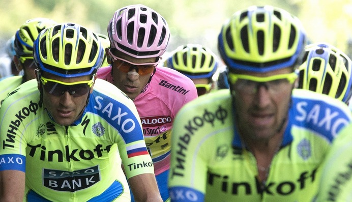 2015年ジロ・デ・イタリア第8ステージ、アルベルト・コンタドール（ティンコフ・サクソ）ら