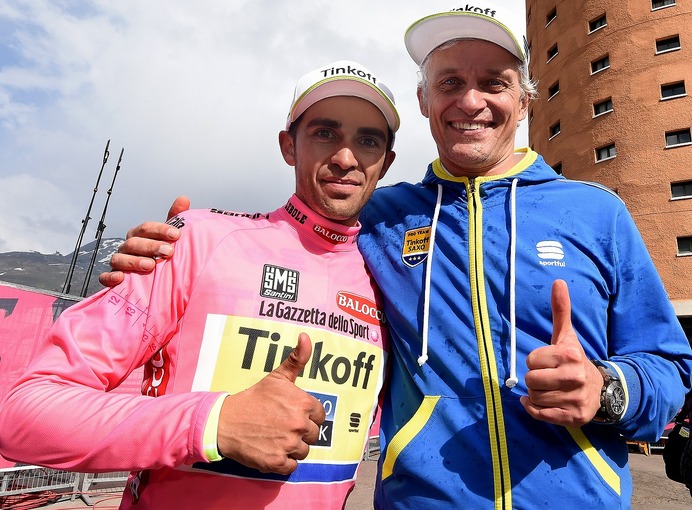 2015年ジロ・デ・イタリア第20ステージ、アルベルト・コンタドール（ティンコフ・サクソ）とチームオーナーのオレグ・ティンコフ