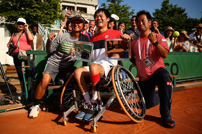 プロ車いすテニスプレーヤーの国枝慎吾（2015年6月15日）